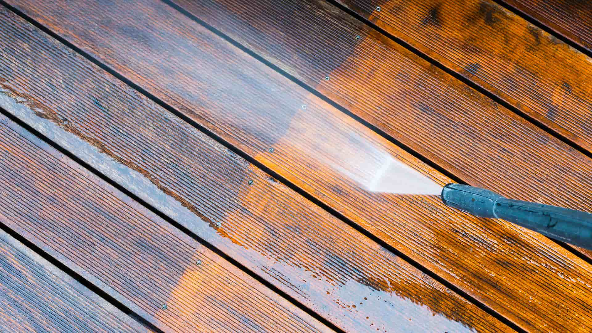 Deck Cleaning Banner Image